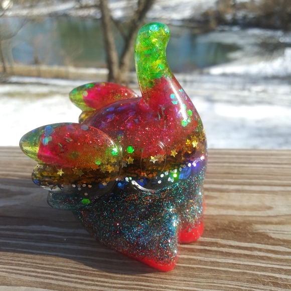 ๐SOLD๐HANDMADE Cute Elephant Resin Art - Picture 2 of 12